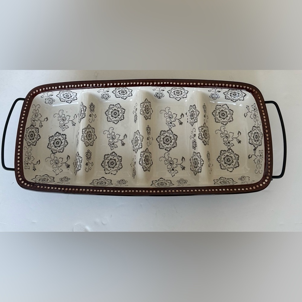 Napa Pottery Signature Housewares Floral 4-Section Serving Platter & Metal Caddy
